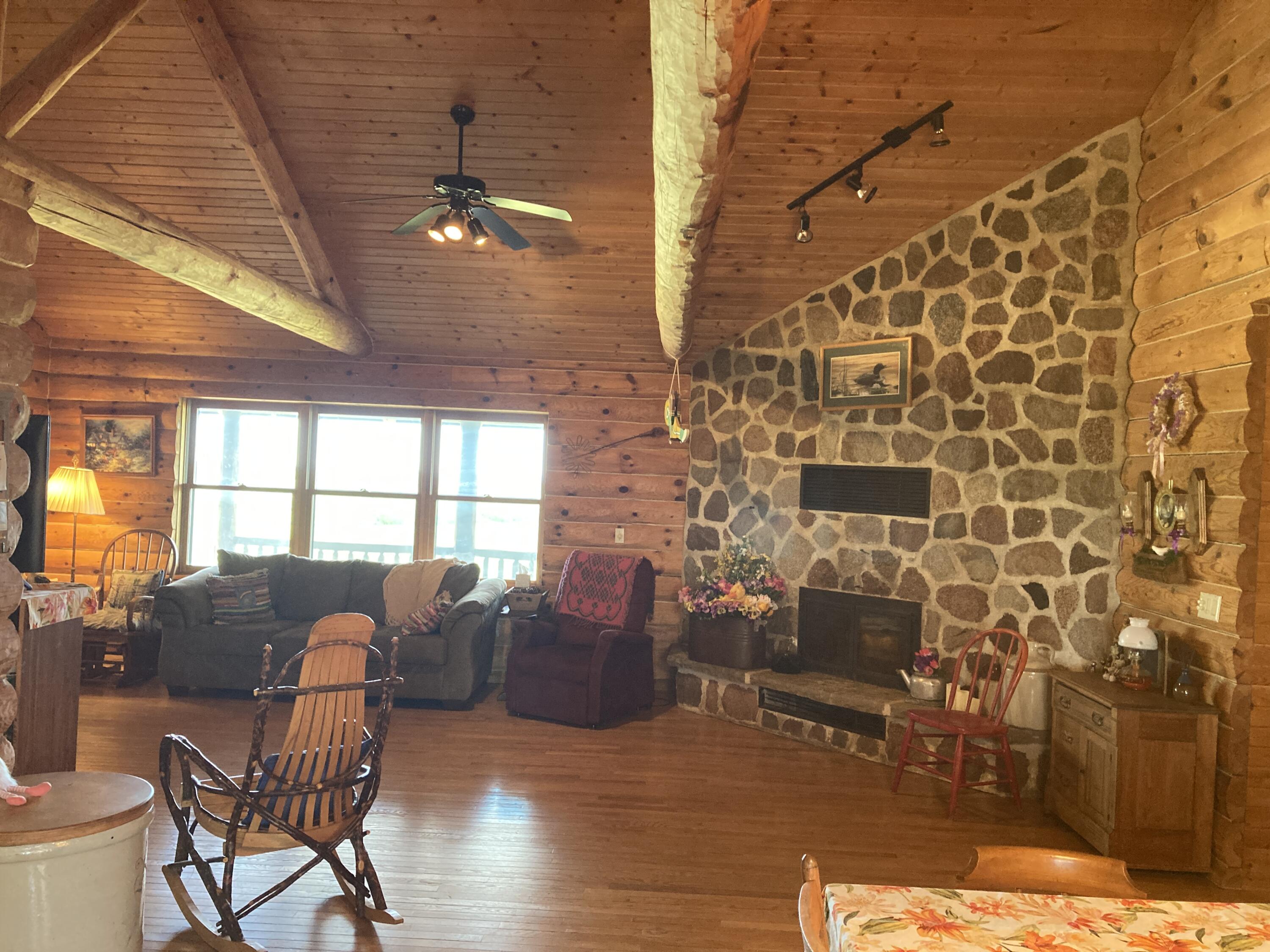 N290 County Rd LL Holland, WI 53013 - Photo 6 of 20 Living Room