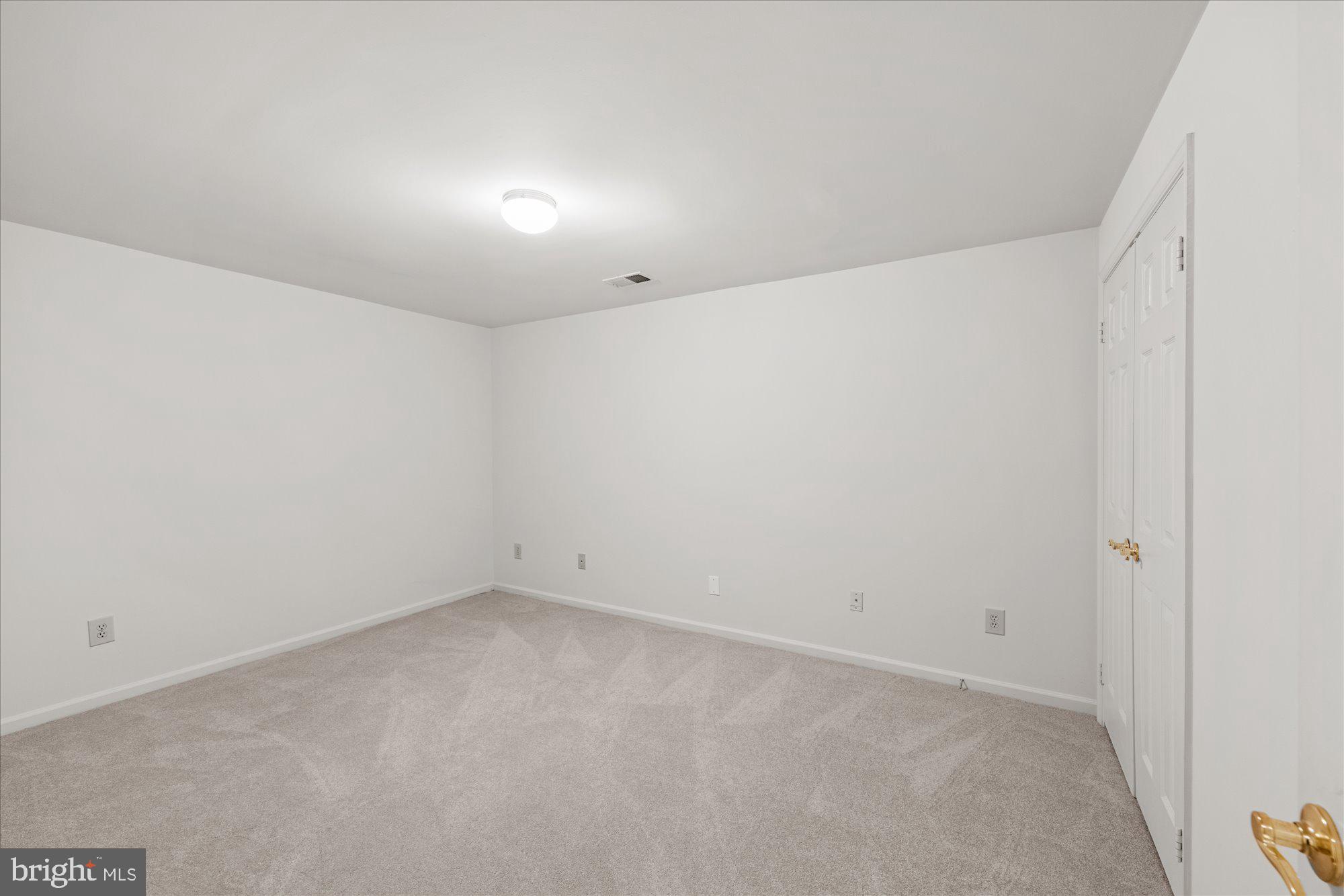 8025 Rising Ridge Road Bethesda, MD 20817 - Photo 27 of 34 a view of room