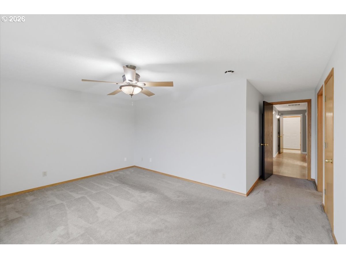 425 Timber Street Southeast Albany, OR 97322 - Photo 18 of 47