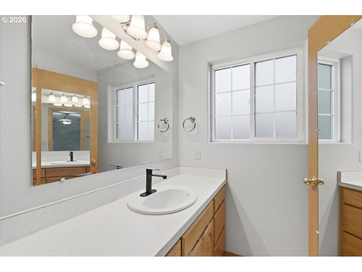 425 Timber Street Southeast Albany, OR 97322 - Photo 19 of 47