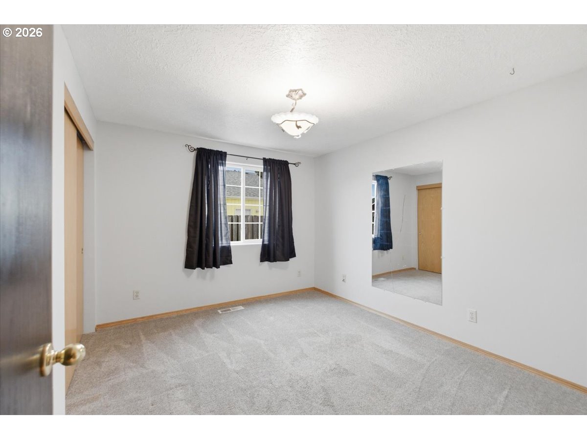 425 Timber Street Southeast Albany, OR 97322 - Photo 23 of 47