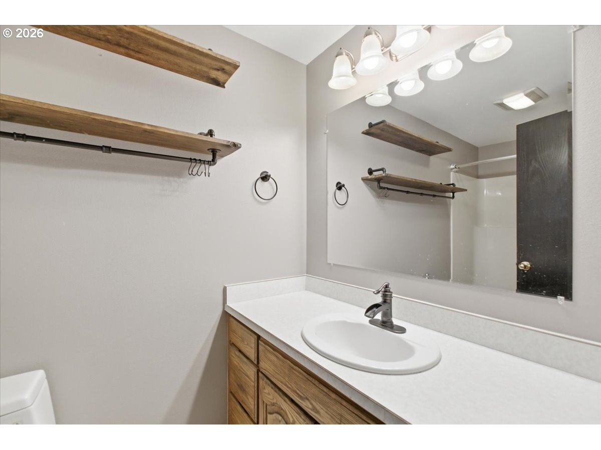 425 Timber Street Southeast Albany, OR 97322 - Photo 28 of 47