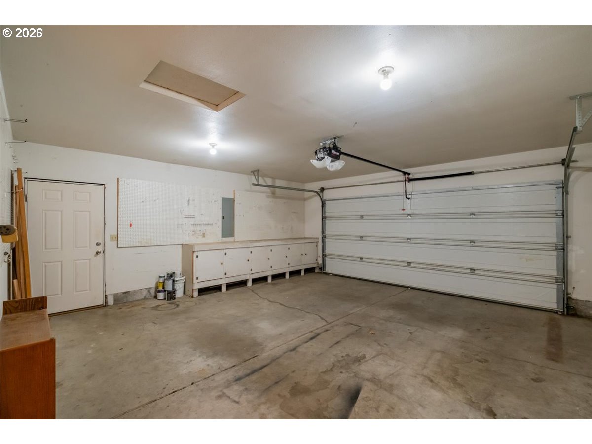 425 Timber Street Southeast Albany, OR 97322 - Photo 35 of 47