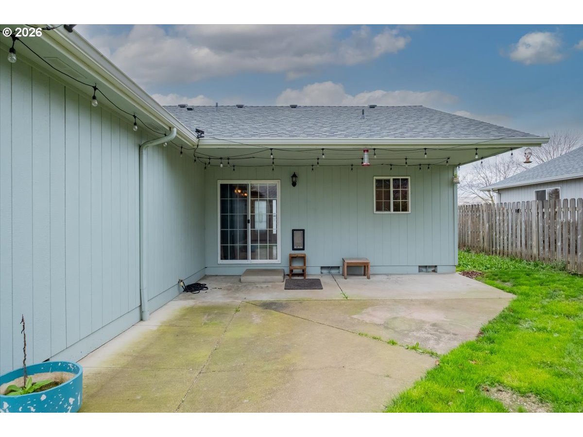 425 Timber Street Southeast Albany, OR 97322 - Photo 39 of 47