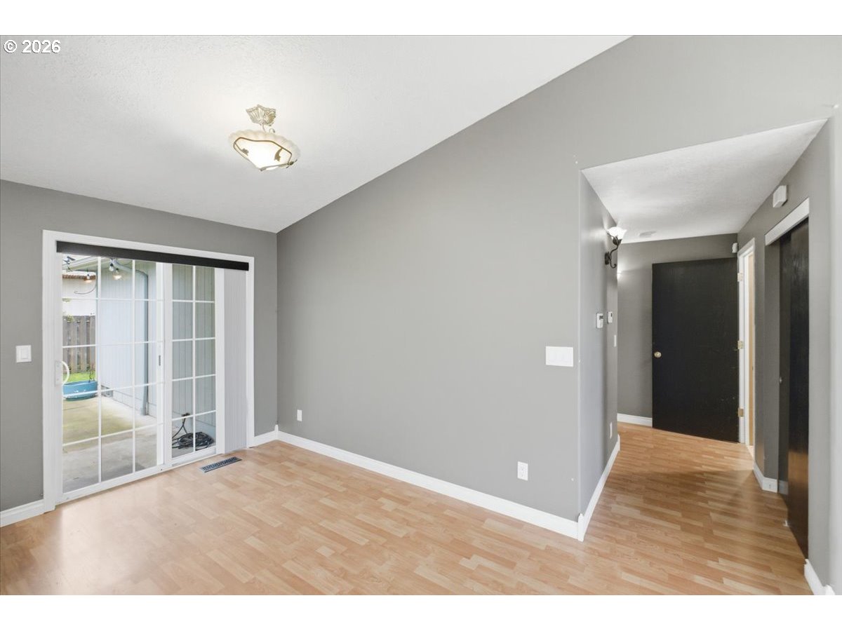 425 Timber Street Southeast Albany, OR 97322 - Photo 9 of 47