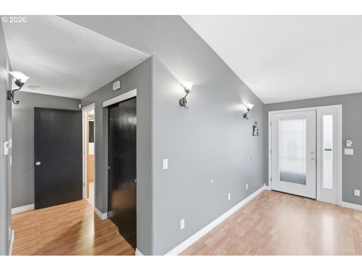 425 Timber Street Southeast Albany, OR 97322 - Photo 10 of 47