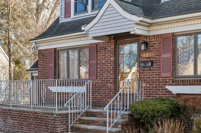 $589,000 | 27-02 Urban Place, Fair Lawn, NJ 07410