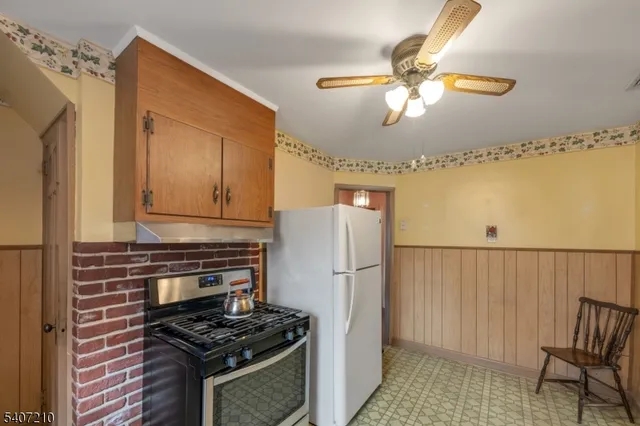 $589,000 | 27-02 Urban Place, Fair Lawn, NJ 07410