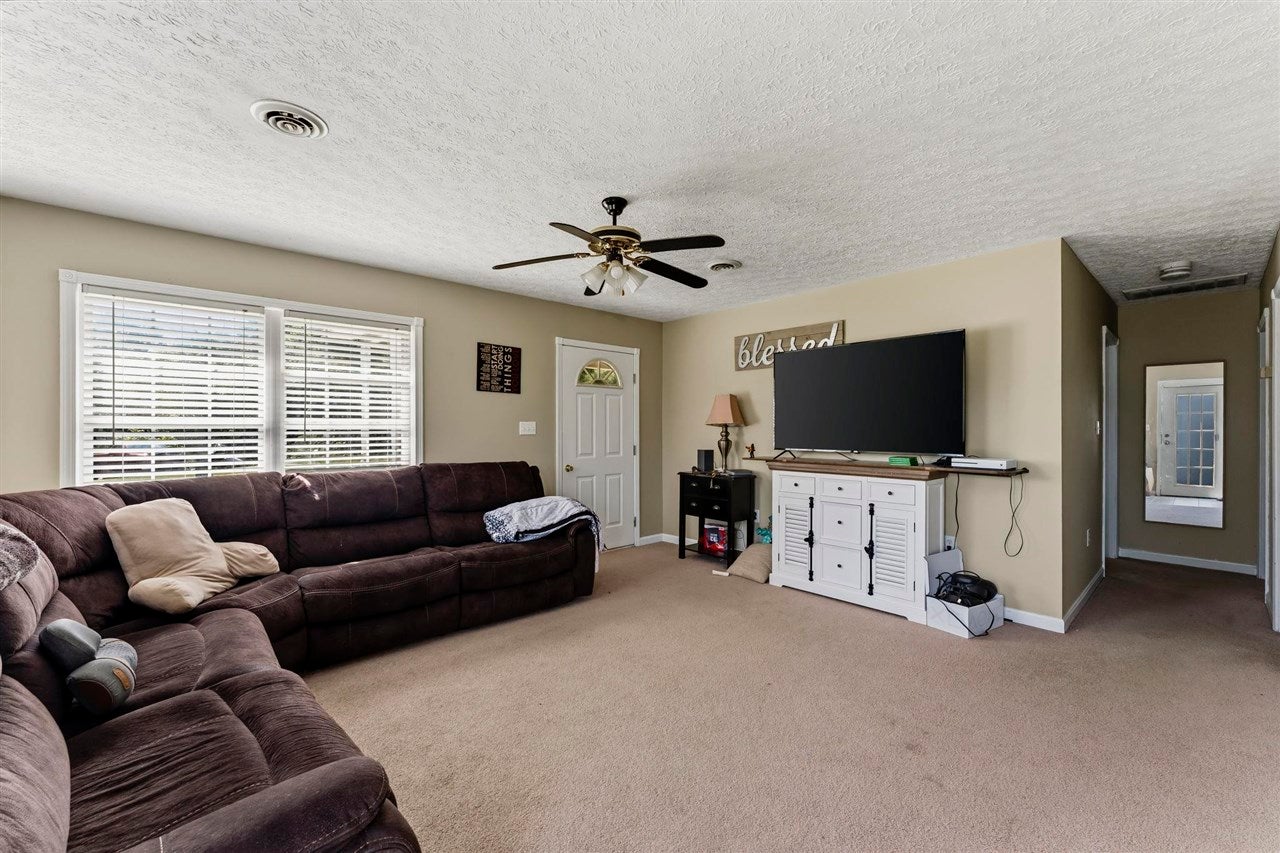 1725 Mt Sherman-Ward Road Magnolia, KY 42757 - Photo 3 of 24 Gallery Image 3