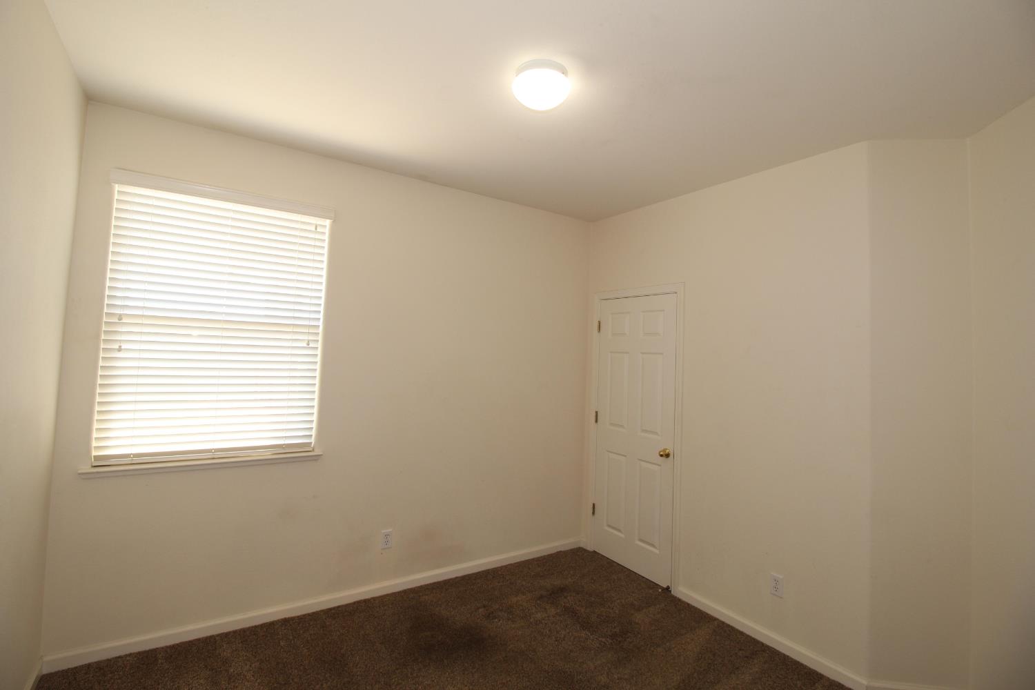 1014 Mango Avenue Madera, CA 93637 - Photo 16 of 19