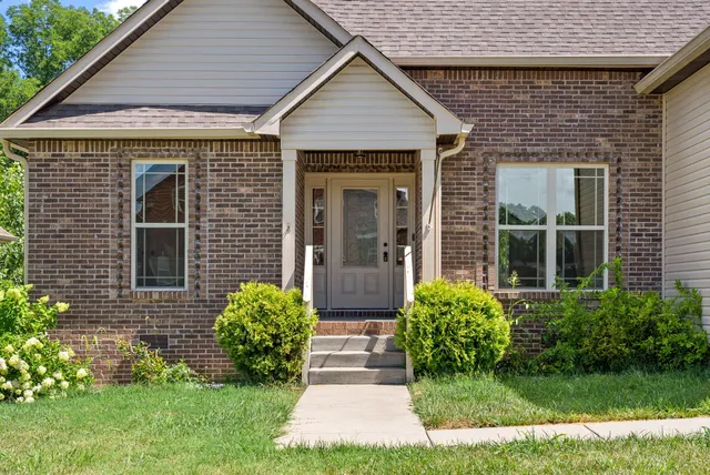 $1,995 | 1029 Garner Hills Drive, Clarksville, TN 37042