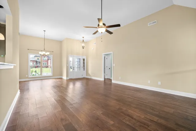 $1,995 | 1029 Garner Hills Drive, Clarksville, TN 37042