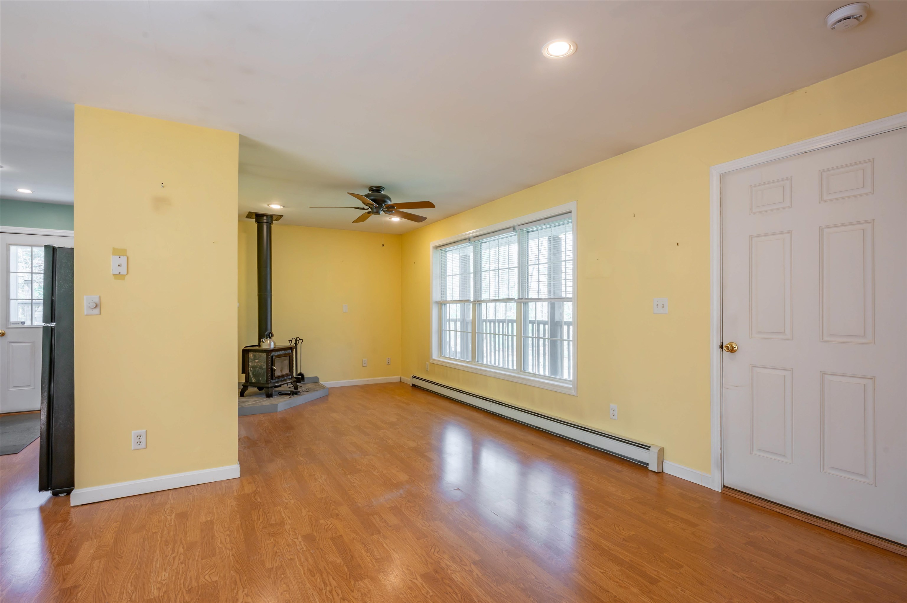 130 Raymond Road Nottingham, NH 03290 - Photo 8 of 27 Gallery Image 8