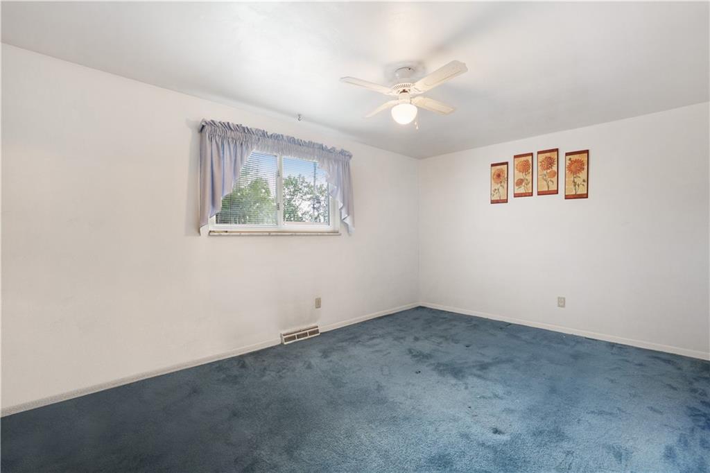 215 Seanor Road Irwin, PA 15642 - Photo 16 of 21 Gallery Image 16