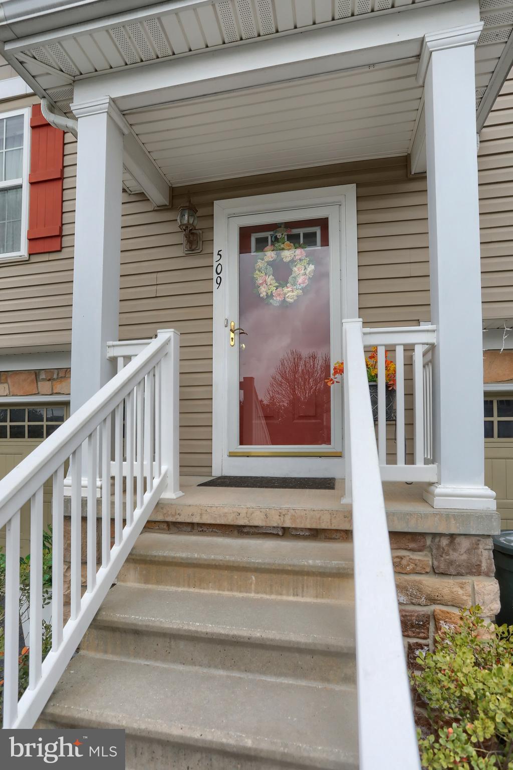 509 Fox Ridge Lane Lebanon, PA 17042 - Photo 3 of 39 Vinyl railing. Storm Dr. Low maintenance exterior