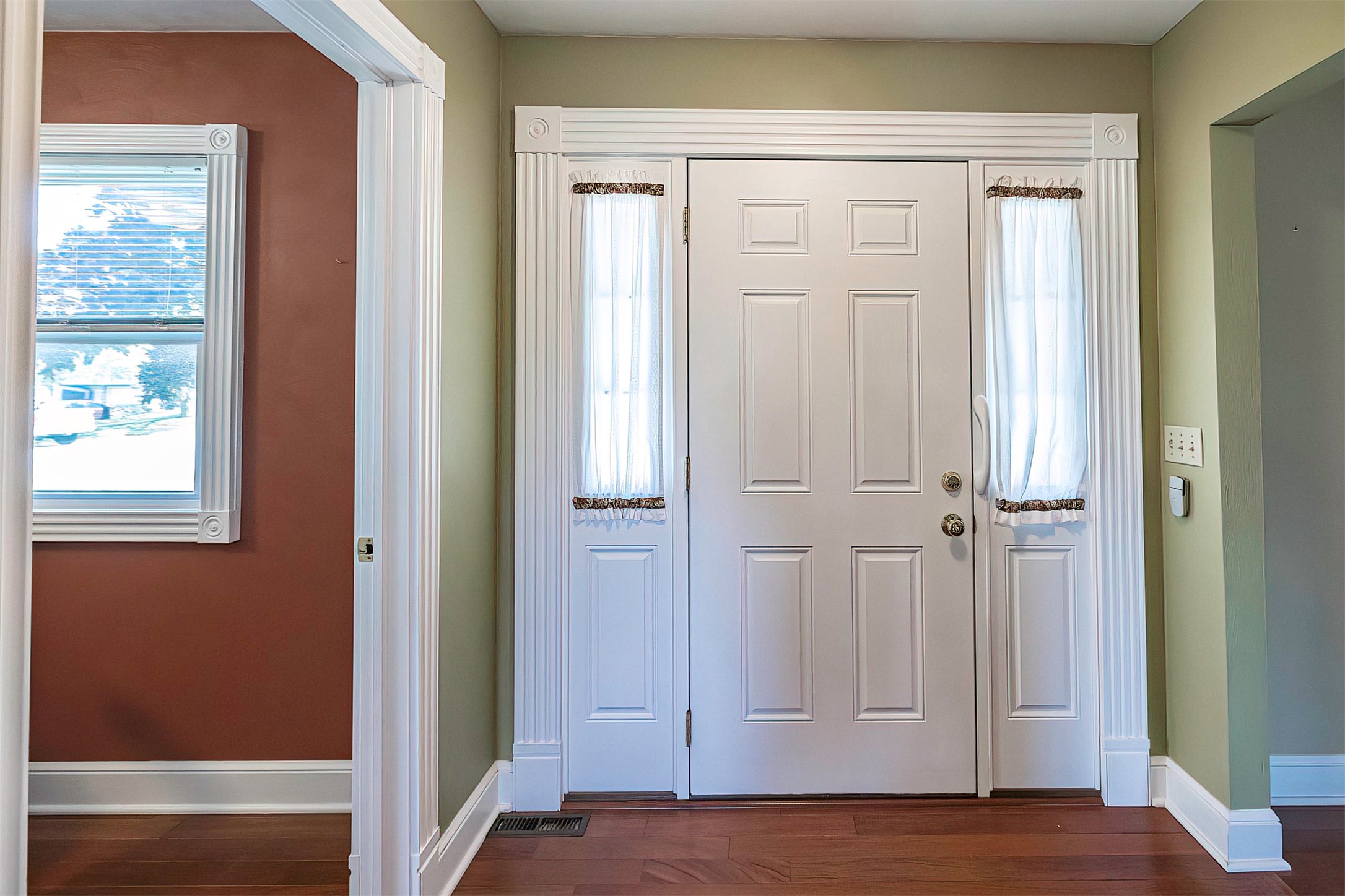 4232 Amherst Road Erie, PA 16506 - Photo 5 of 38 Gallery Image 5