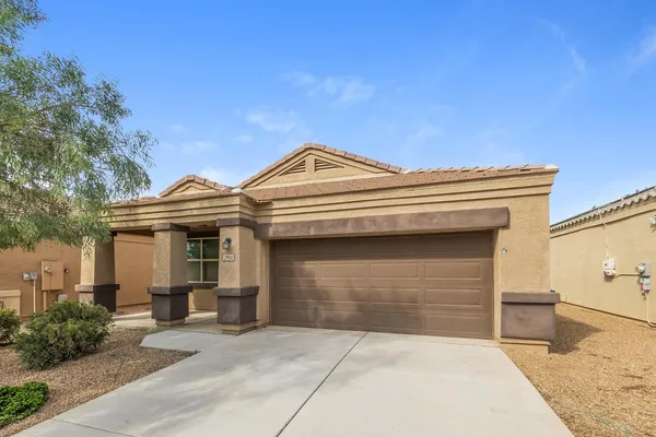 $2,040 | 29100 North Star Sapphire Lane, San Tan Valley, AZ 85143