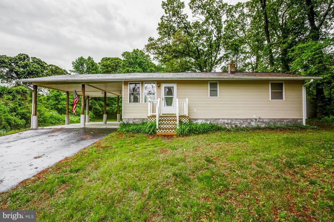 219 Mountain Road Pasadena, MD 21122 - Photo 1 of 30 Exterior (Front)