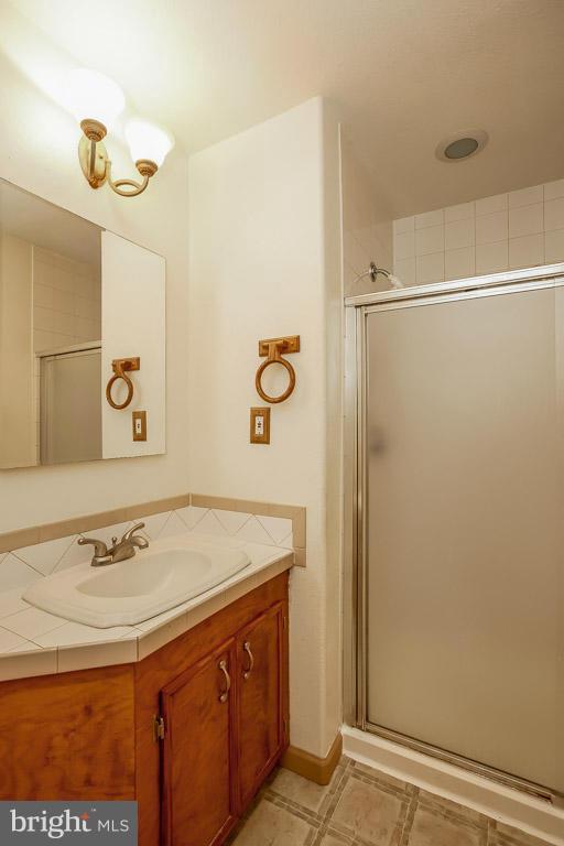 219 Mountain Road Pasadena, MD 21122 - Photo 25 of 30 Bath
