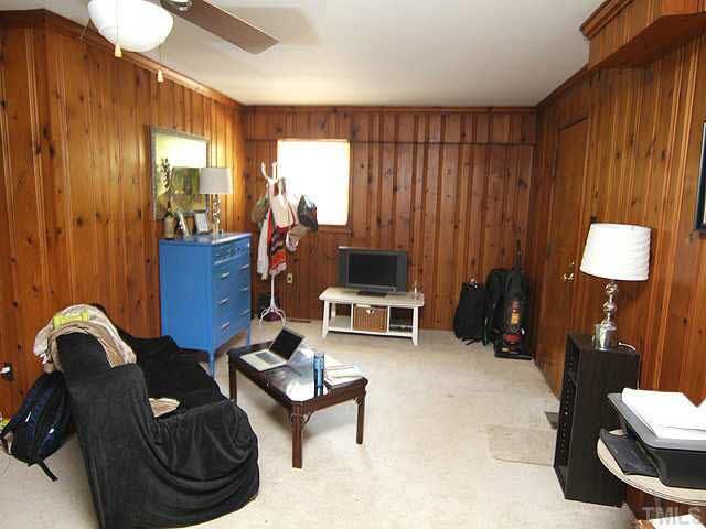 1724 Nottingham Road Raleigh, NC 27607 - Photo 15 of 25 Front apartment.