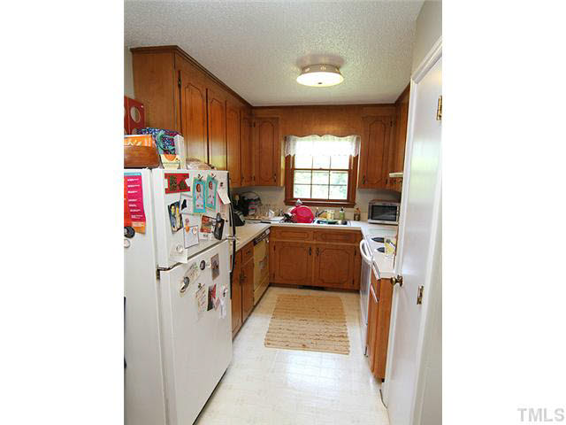 1724 Nottingham Road Raleigh, NC 27607 - Photo 19 of 25 Rear apartment kitchen. 9.7x7.4