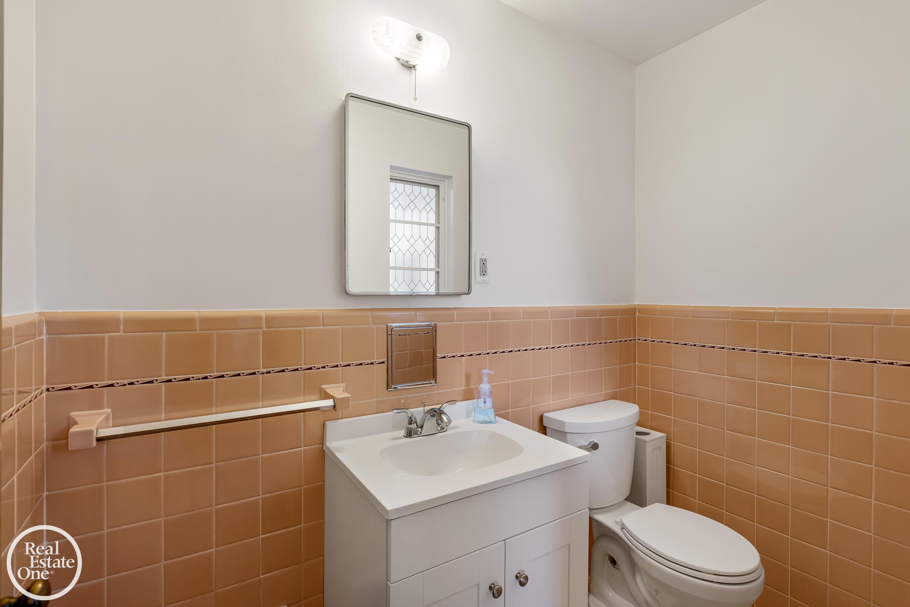 1487 North Renaud Road Grosse Pointe, MI 48236 - Photo 26 of 42 50157942-c35c5d62-4e03-44aa-bcd5-253a21244461.JPG
