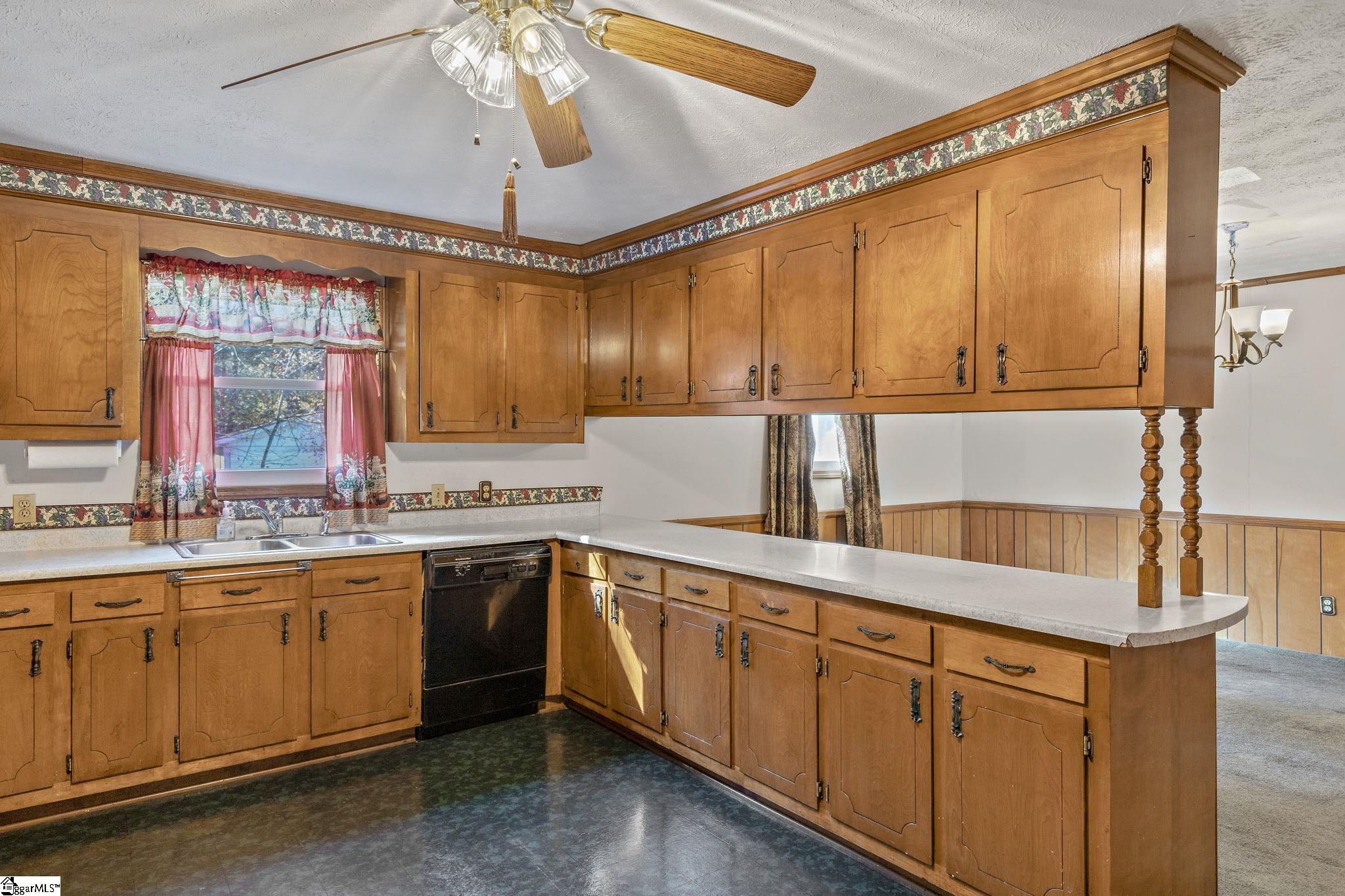 1610 Saluda Dam Road Easley, SC 29640 - Photo 14 of 40