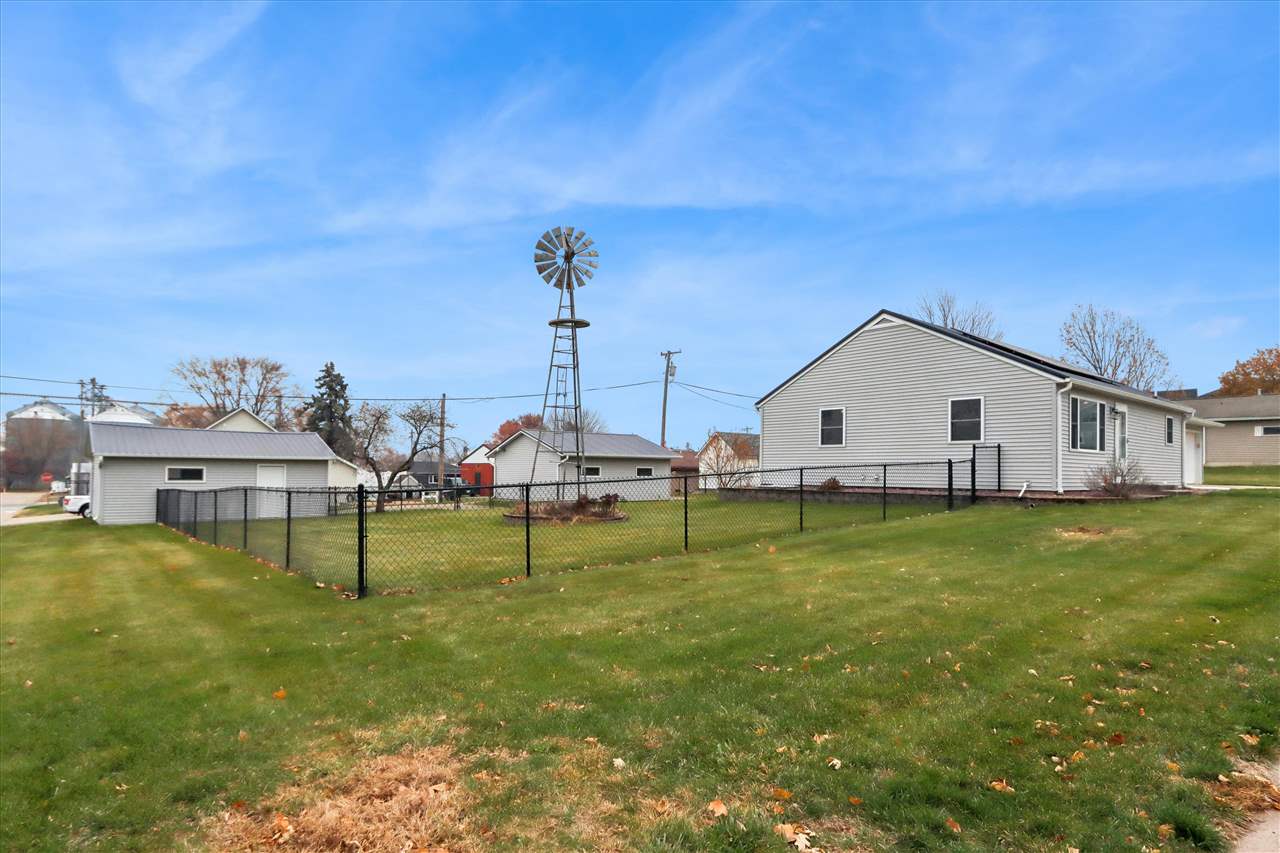 906 4th Street Victor, IA 52347 - Photo 1 of 38 Gallery Image 1