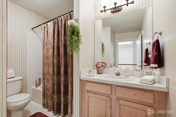 $575,000 | 14 Linda Court, South Amboy, NJ 08879