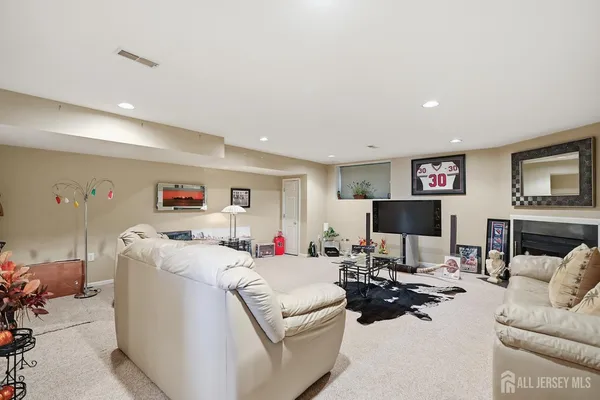 $575,000 | 14 Linda Court, South Amboy, NJ 08879