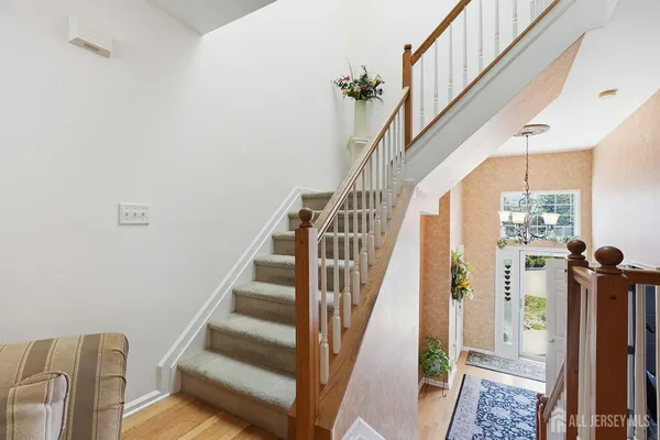 $575,000 | 14 Linda Court, South Amboy, NJ 08879