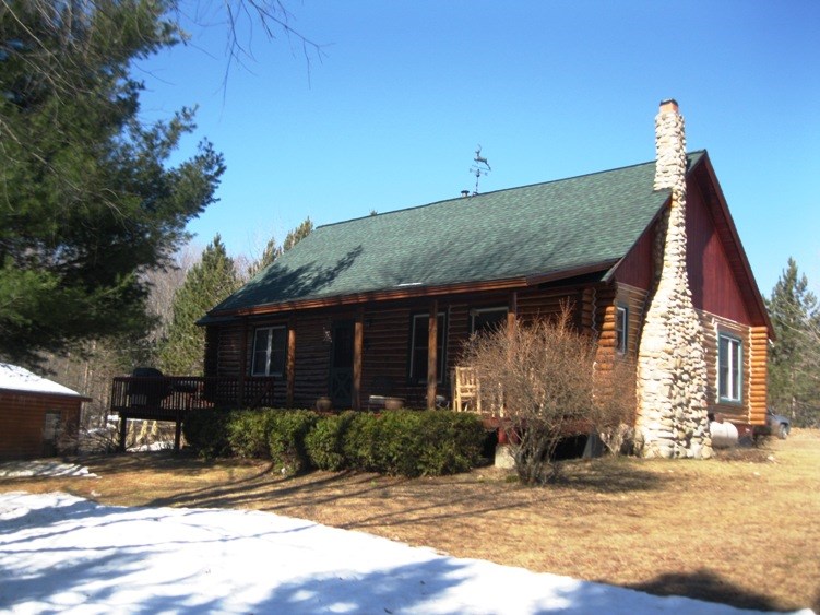 8565 Rustic Lane Southwest Fife Lake, MI 49633 - Photo 18 of 24 1796583-23.JPG