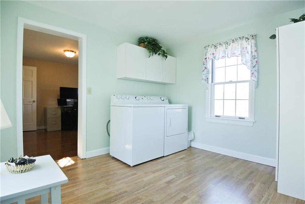 257 Boom Road Saco, ME 04072 - Photo 27 of 35 1st floor mudroom/laundry