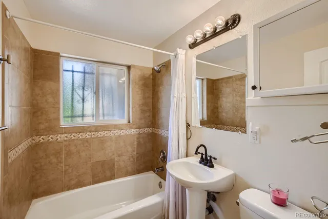 $2,900 | 3183 Vaughn Street, Aurora, CO 80011