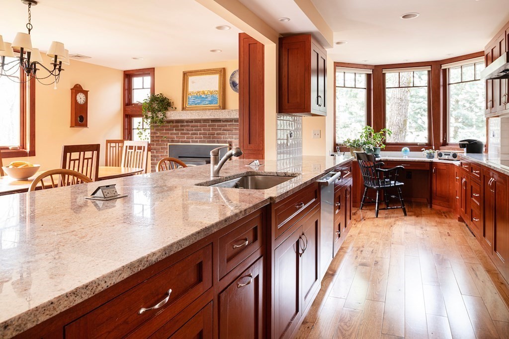 49 Solomon Pierce Road Lexington, MA 02420 - Photo 12 of 30