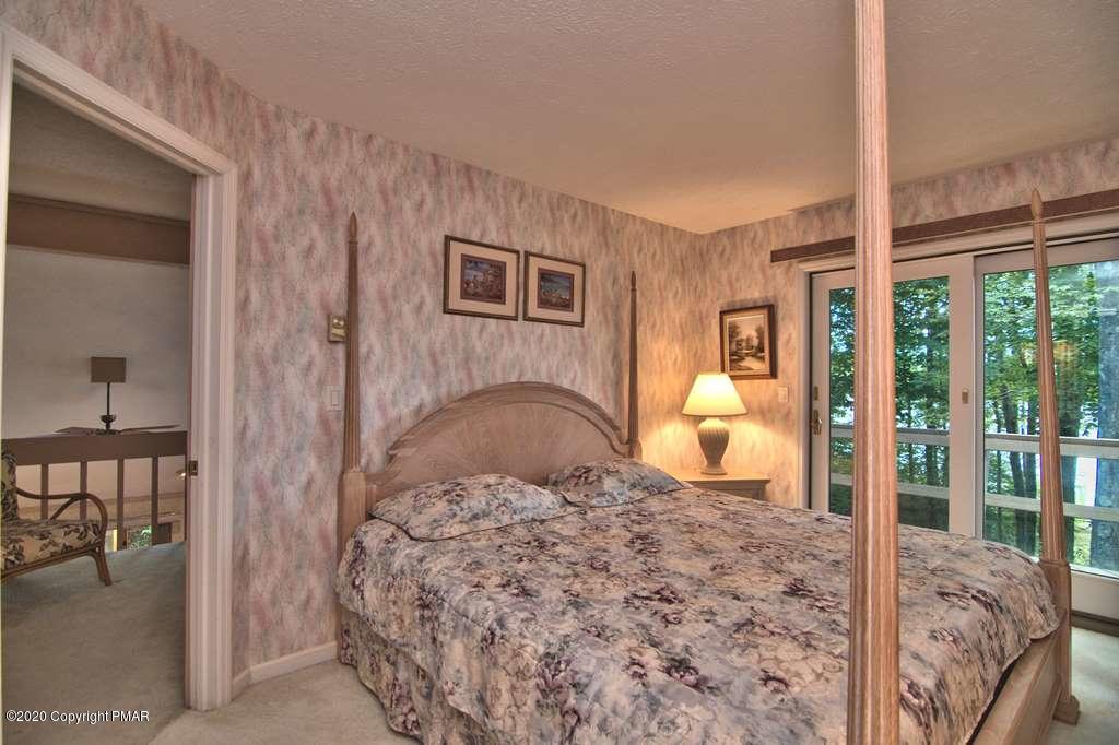 3220 Tall Timber Lake Road Pocono Pines, PA 18350 - Photo 17 of 27 Master Bedroom