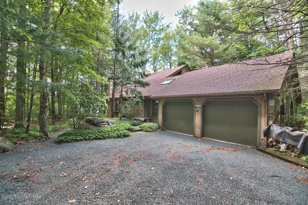 3220 Tall Timber Lake Road Pocono Pines, PA 18350 - Photo 2 of 27 Entrance