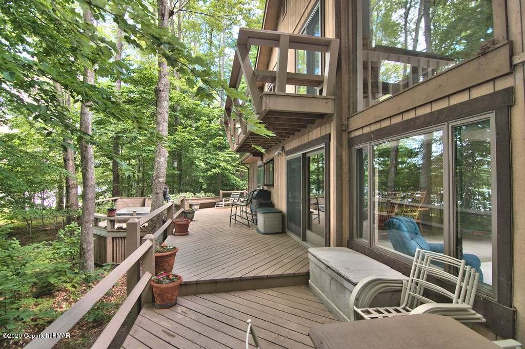 3220 Tall Timber Lake Road Pocono Pines, PA 18350 - Photo 23 of 27 Deck
