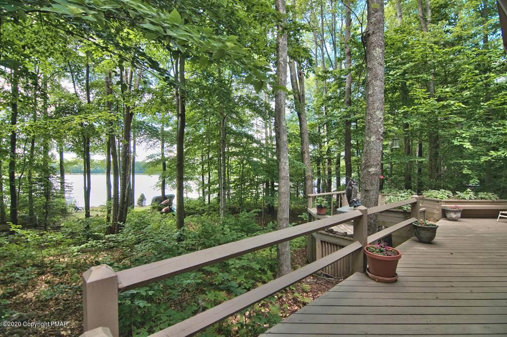 3220 Tall Timber Lake Road Pocono Pines, PA 18350 - Photo 24 of 27 Deck