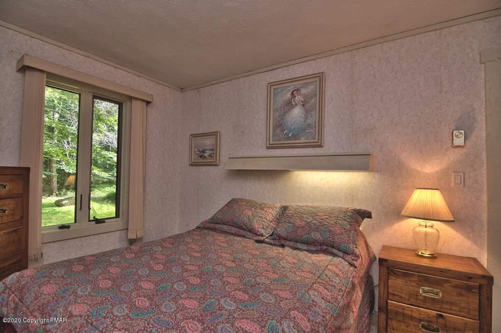 3220 Tall Timber Lake Road Pocono Pines, PA 18350 - Photo 9 of 27 Bedroom