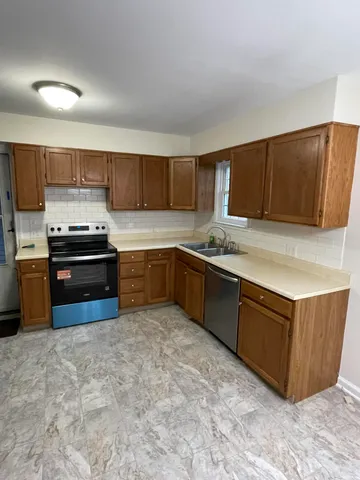 $247,000 | 809 Jenks Boulevard, Kalamazoo, MI 49006