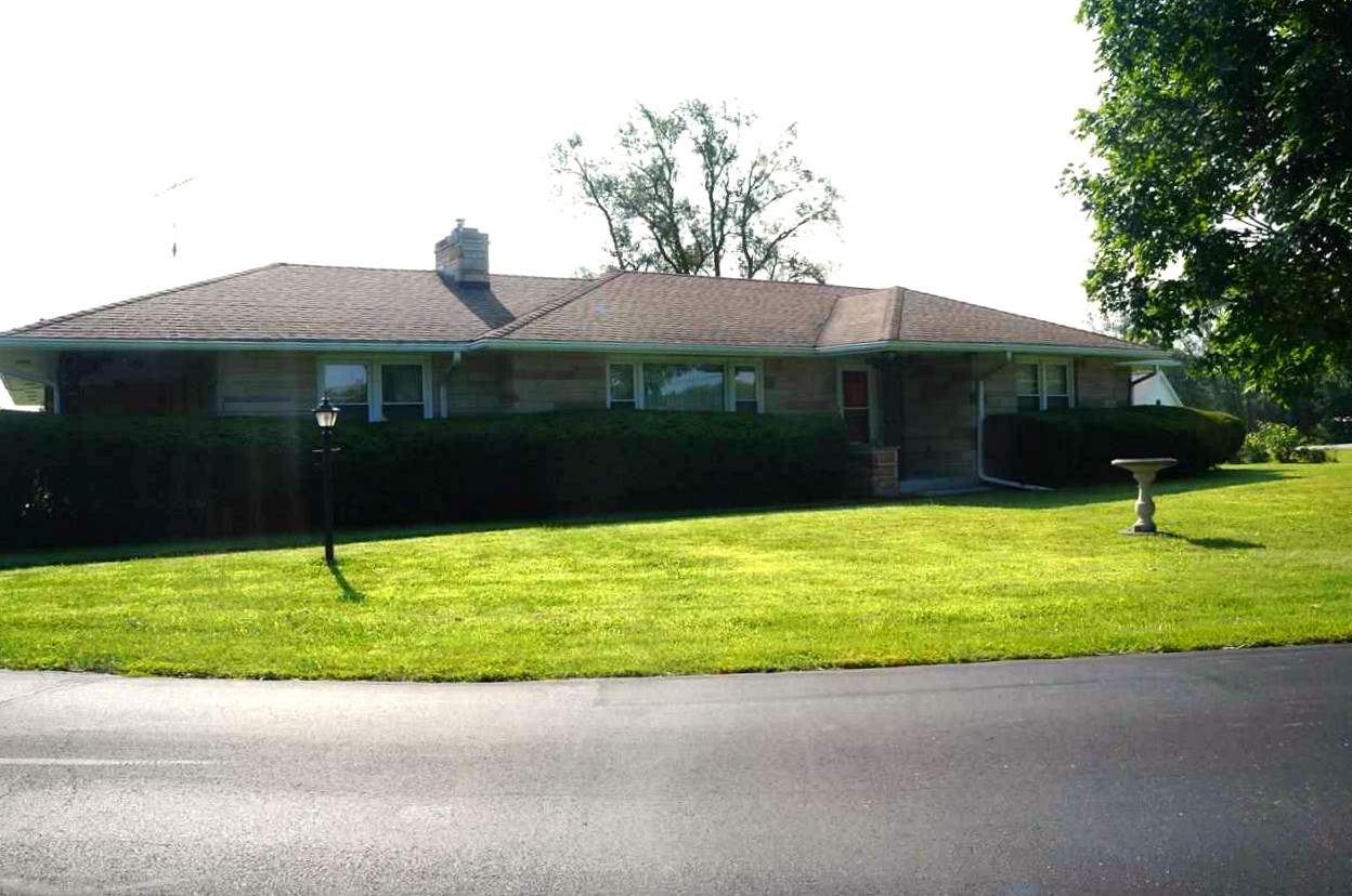 2336 North Hartstrait Road Bloomington, IN 47404 - Photo 2 of 29