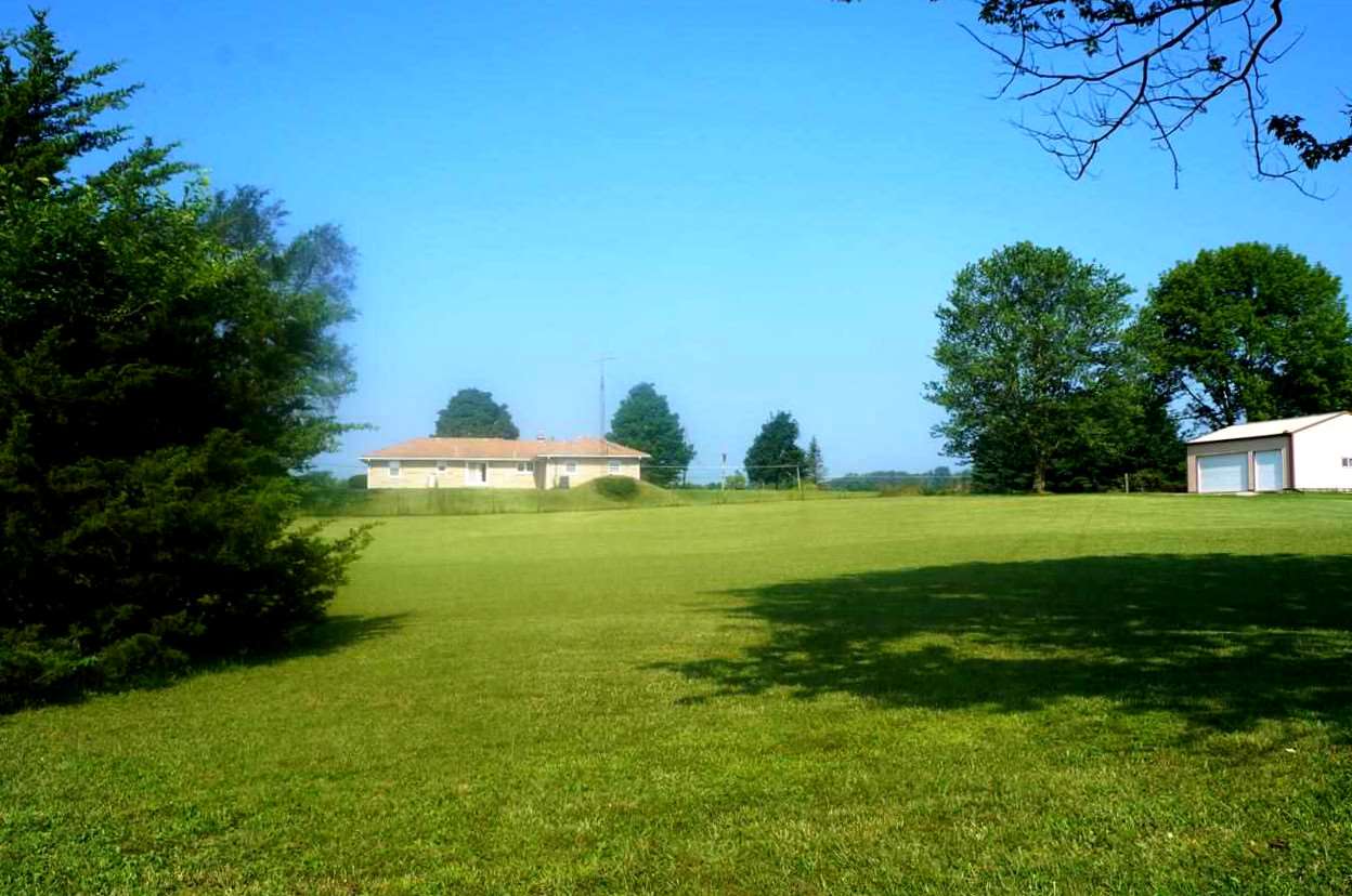 2336 North Hartstrait Road Bloomington, IN 47404 - Photo 23 of 29