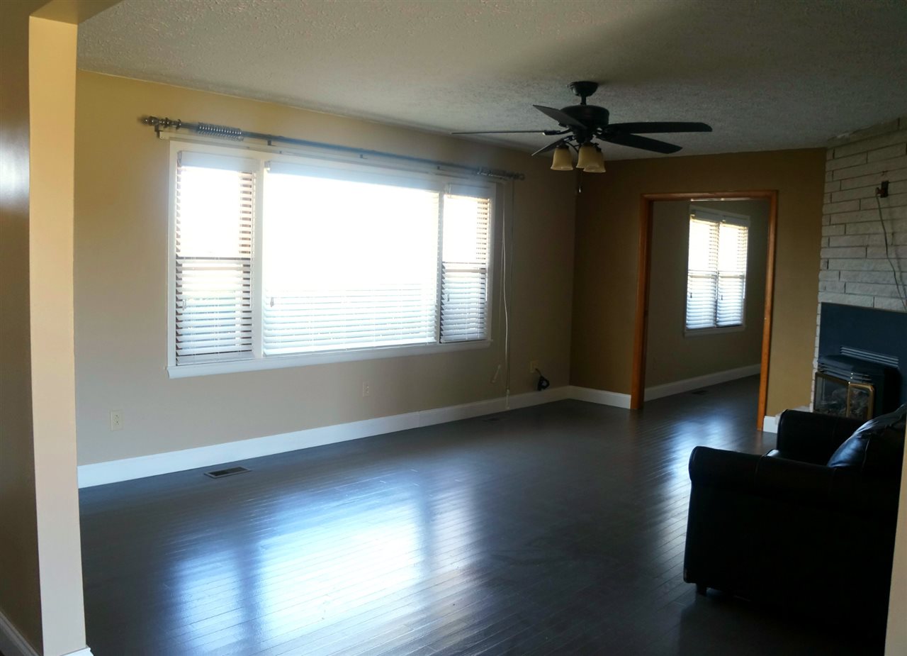 2336 North Hartstrait Road Bloomington, IN 47404 - Photo 4 of 29