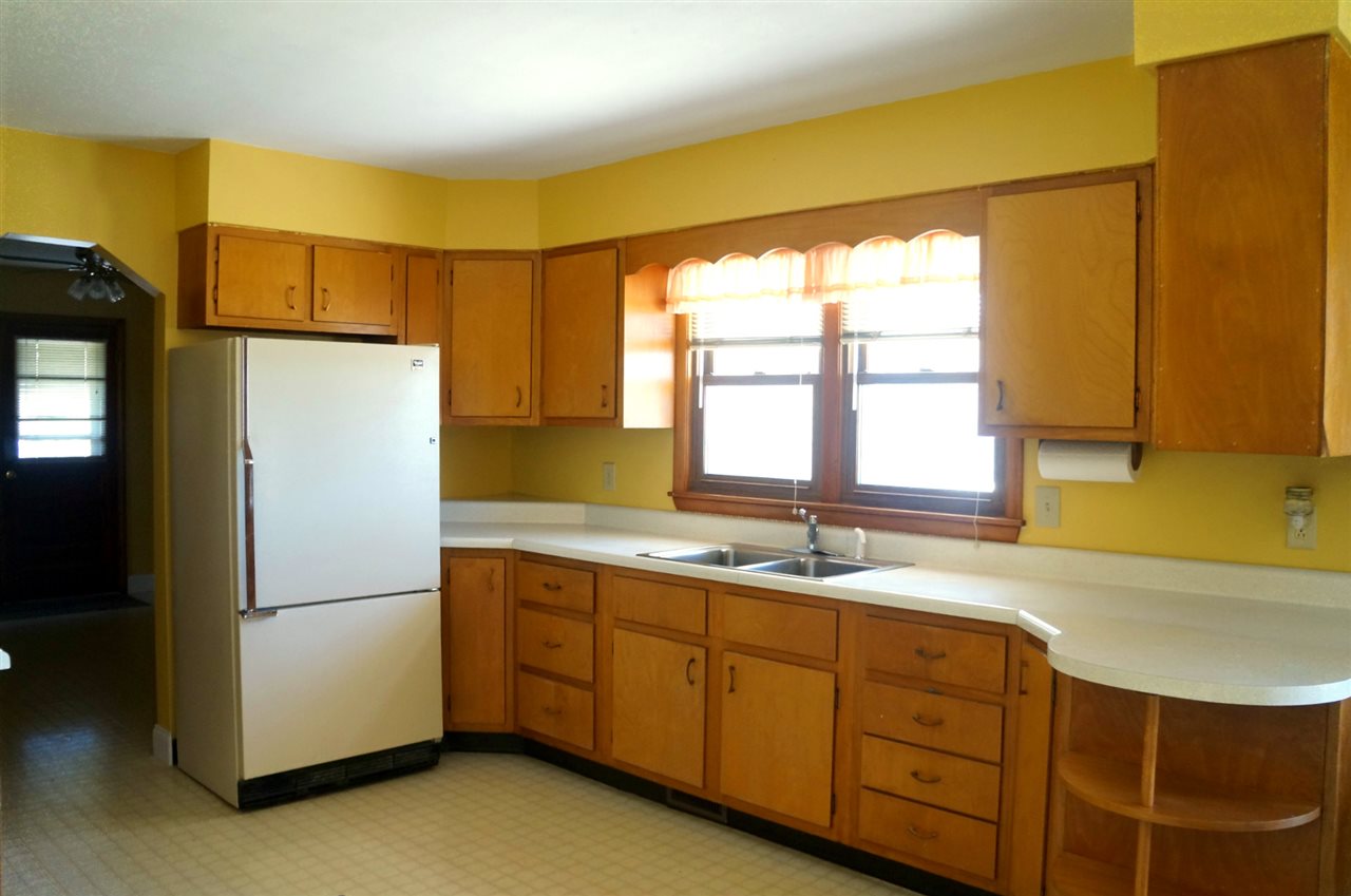 2336 North Hartstrait Road Bloomington, IN 47404 - Photo 6 of 29