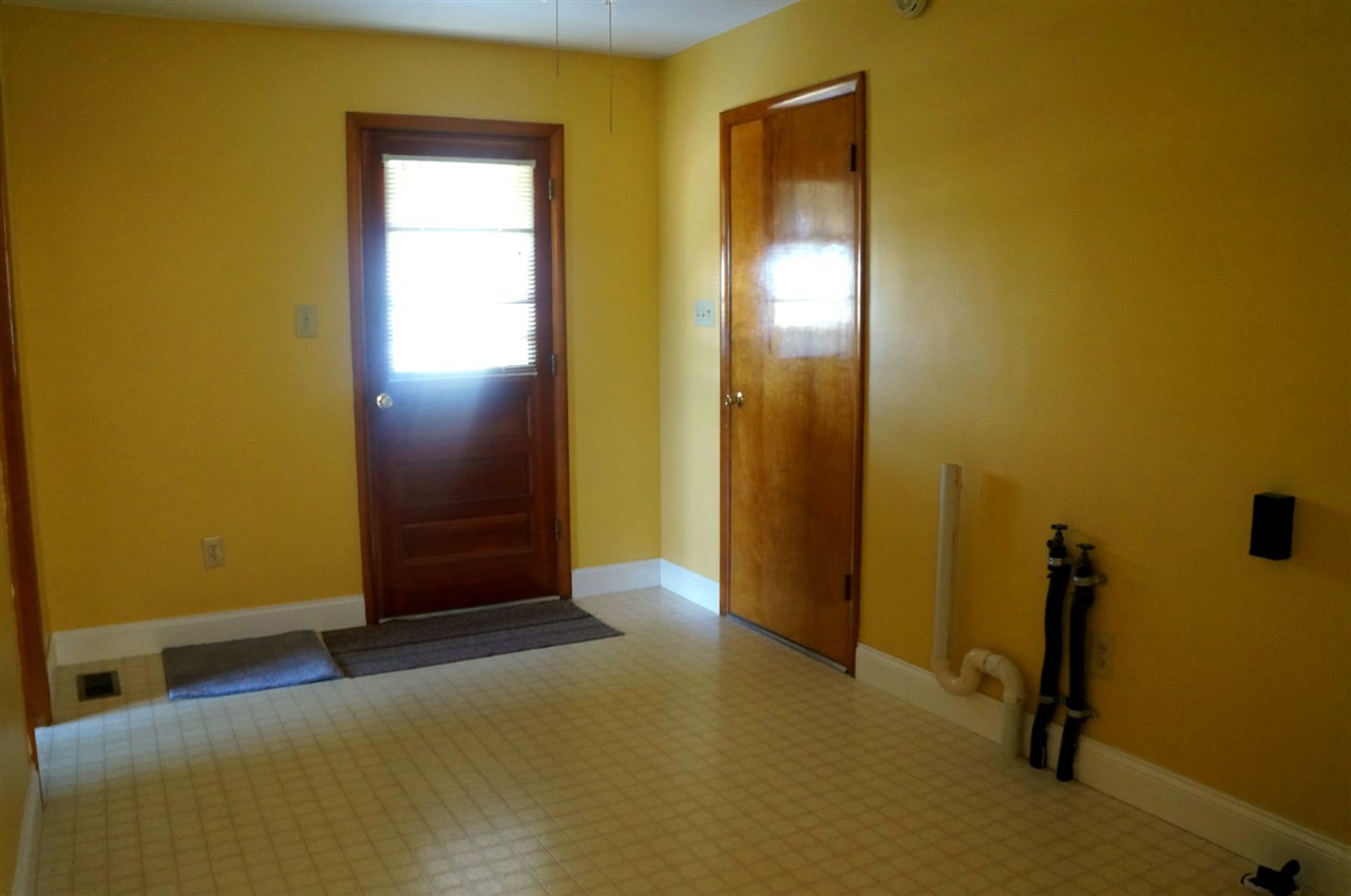2336 North Hartstrait Road Bloomington, IN 47404 - Photo 10 of 29