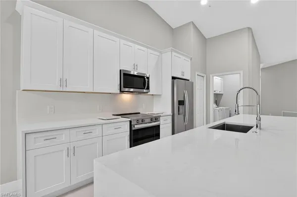 $499,900 | 4655 Hawks Nest Way, Unit 202, Naples, FL 34114