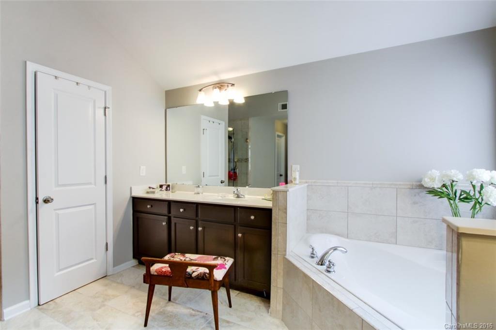 10621 Greenhead View Road Charlotte, NC 28262 - Photo 16 of 23 Gallery Image 16