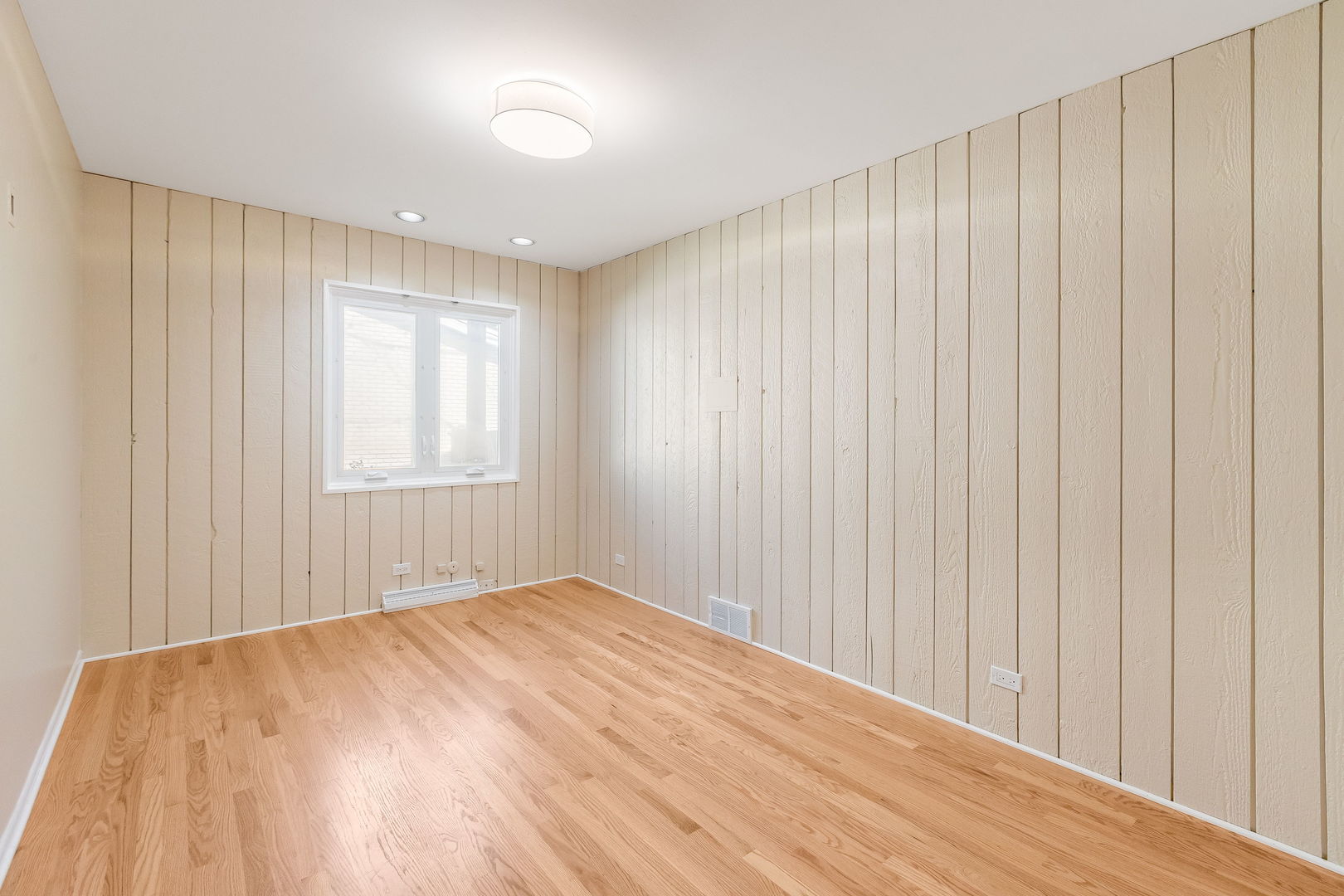 3528 Riverside Drive Wilmette, IL 60091 - Photo 10 of 33 a view of empty room with wooden floor