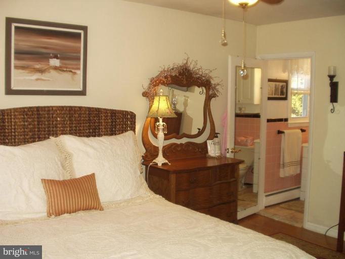 2106 Reuter Road Lutherville-Timonium, MD 21093 - Photo 3 of 10 Bedroom